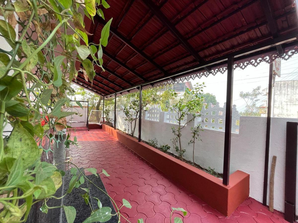 Gayatri Homestay Ratnagiri Ngoại thất bức ảnh
