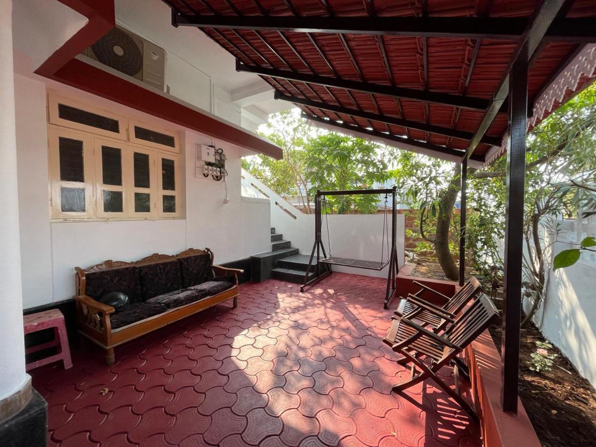 Gayatri Homestay Ratnagiri Ngoại thất bức ảnh