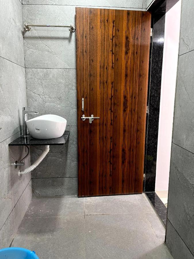 Gayatri Homestay Ratnagiri Ngoại thất bức ảnh
